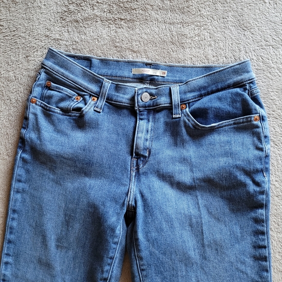 Levi's Mid Rise Boyfriend jeans size 28 - Picture 3 of 14
